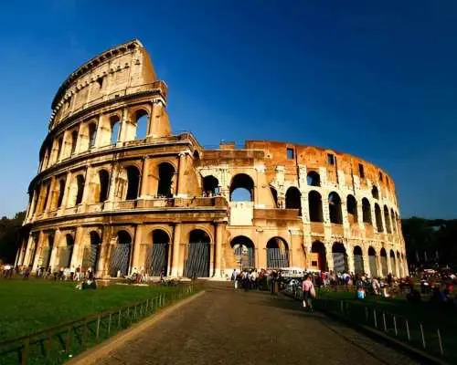 Rome: Walking Tour with Coffee, Trevi Fountain, & Forum｜Italy