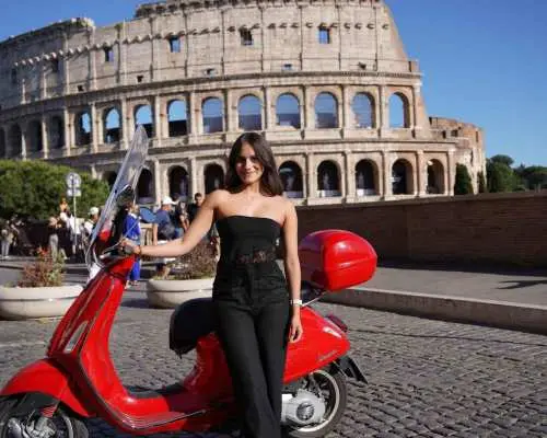 Rome: Vespa Tour with Guide and Photo Stops｜Italy