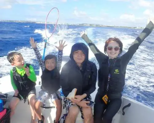 [Departing from Ginowan Marina] Fully Private Boat Charter [Freely Customizable Plan - 3.5-Hour Course] Popular with Families and Groups! Includes Photos of Your Experience!