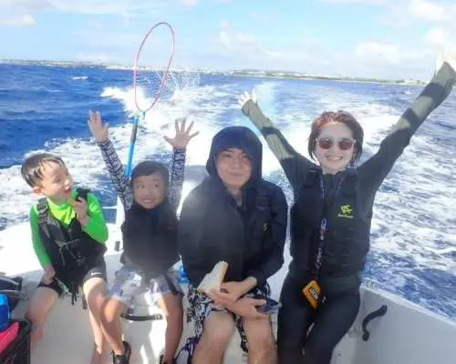 [Departing from Ginowan Marina] Fully Private Boat Charter [Freely Customizable Plan - 5-Hour Course] Popular with Families and Groups ♪ Includes Photos of Your Experience ♪ Brand New Boat
