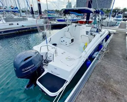 [Departing from Ginowan Marina] Fully Private Boat Charter [Freely Customizable Plan - 5-Hour Course] Popular with Families and Groups ♪ Includes Photos of Your Experience ♪ Brand New Boat