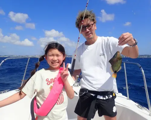[Departing from Ginowan Marina] Private Private charter boat Charter [Okinawa Multi-Species Fishing - Beginners Welcome! 3.5-Hour Course] Popular with Families and Groups! Children Welcome!