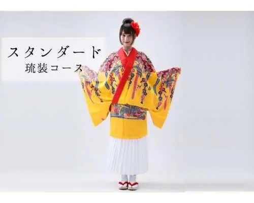 [Okinawa, Kokusai Street] A must-see for families! Family dressing and photography course♪ - Family-only course (3 or more people) - 10% discount on costumes!