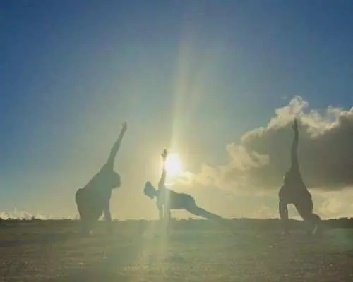 [Miyako Island Yoga] Sunrise yoga at the legendary Uni Beach to refresh your mind and body! Beginners welcome!