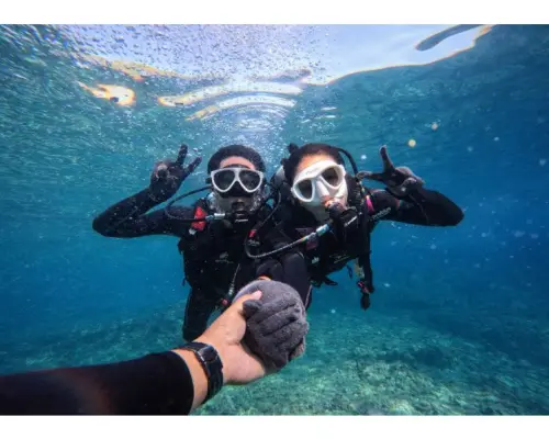 [Blue Grotto] [Limited to 4 slots per day, price ¥4,980] *Beginners only, ages 12 to 45 only* Enjoy a safe and secure first dive with a private instructor!