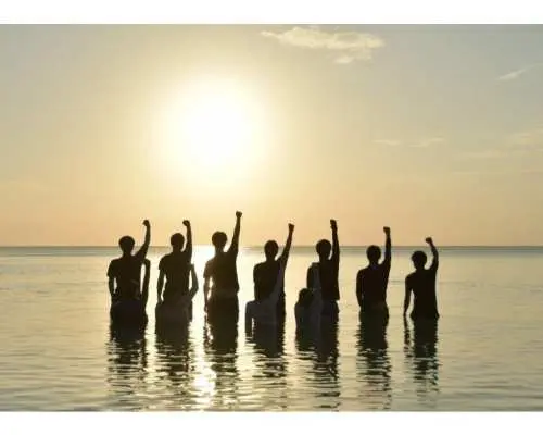 [Ishigaki Island Sunset Kayaking] Watch the sunset sink below the horizon for two at a private spot | Free photos and videos, free drone aerial photography
