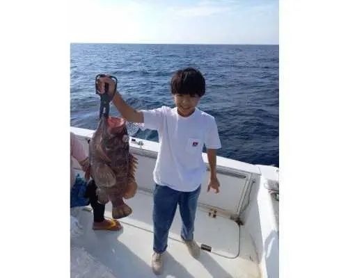 【宜野湾マリーナ】手ぶら参加で超満足の１日釣りコース!!　☆高級魚釣りツアー!!
