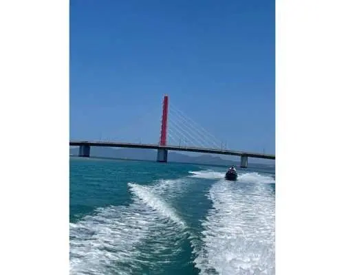 【沖縄・うるま市】伊計島・伊計ビーチ　平安座島・浜比嘉島・宮城島・海中道路　ジェットスキーツーリング60分！お子様歓迎！ガイド付