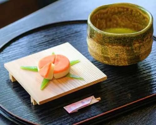 Discover Toyama Downtown Walking Day Tour with English Guide