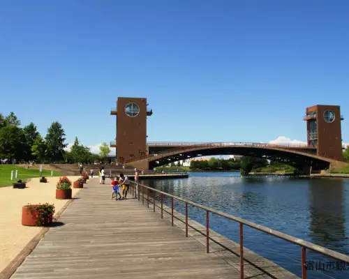 Discover Toyama Downtown Walking Day Tour with English Guide