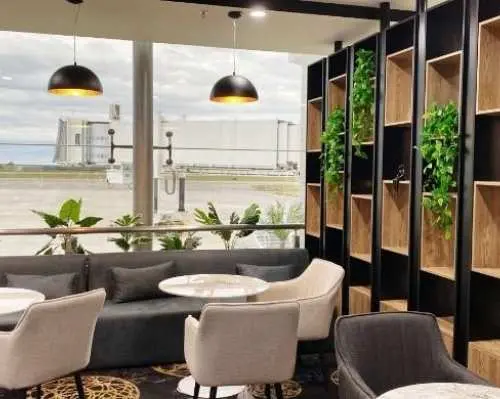 哈拉雷國際機場(HRE) | International Terminal | Blueberry Premium Lounge | 貴賓室服務