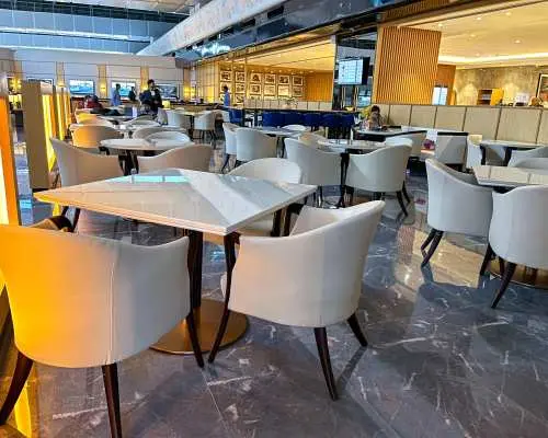 英迪拉甘地國際機場(DEL) | Terminal 3 | Encalm Lounge (International T3) | 貴賓室服務