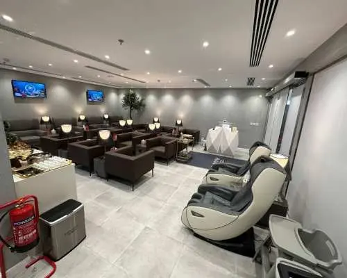 凱蘇瑪-哈法爾巴廷機場(AQI) | Terminal 1 | Hayyak Lounge | 貴賓室服務