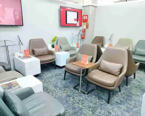 朱夫機場(AJF) | Main Terminal | Hayyak VIP Lounge  | 貴賓室服務
