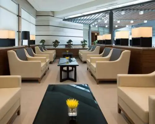 杜拜國際機場(DXB) | Terminal 1 | Ahlan First Class Lounge (Concourse D) | 貴賓室服務