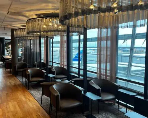 加勒穆恩機場(OSL) | Main Terminal | OSL Lounge | 貴賓室服務