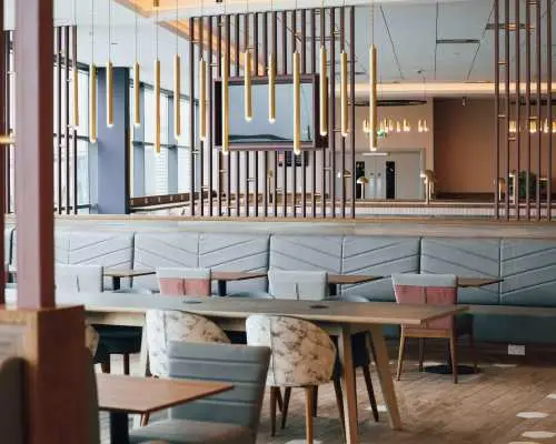 喬治貝斯特城市機場(BHD) | Main Terminal | Aspire Lounge | 貴賓室服務