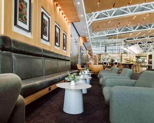 卡加利國際機場(YYC) | Concourse E | Aspire Lounge Transborder | 貴賓室服務