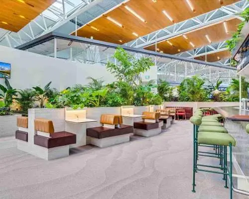 卡加利國際機場(YYC) | Concourse E | Aspire Lounge Transborder | 貴賓室服務