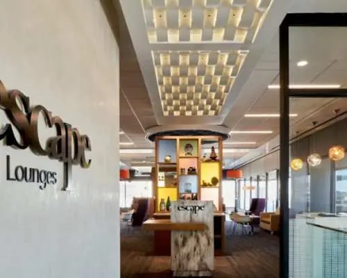 菲尼克斯天港國際機場(PHX) | Terminal 3 | Escape Lounge | 貴賓室服務