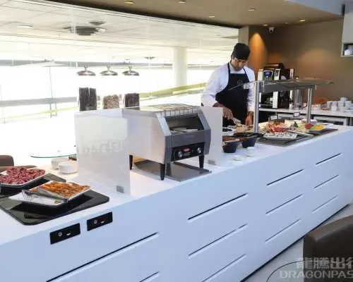 阿圖羅·梅里諾·貝尼特斯機場(SCL) | Domestic Terminal | Condor Lounge | 貴賓室服務