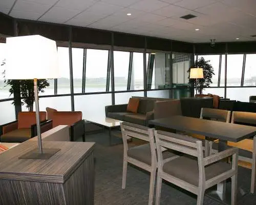 貝爾法斯特國際機場(BFS) | Main Terminal | The Causeway Lounge | 貴賓室服務