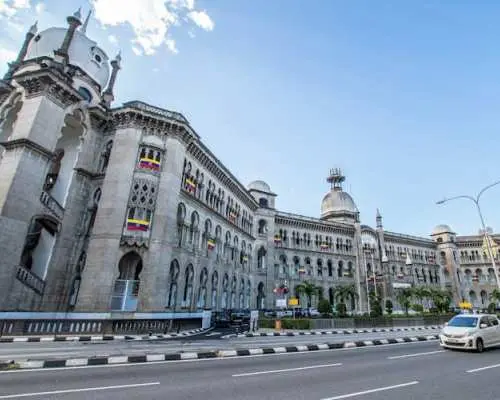 Tour kết hợp tham quan Grand Kuala Lumpur và động Batu Caves với Putrajaya.