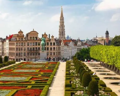 Navigate Brussels's most Insta-perfect spots with a local