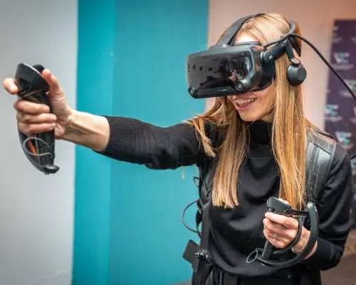 "Rotten Apple" virtual reality game in Lucerne