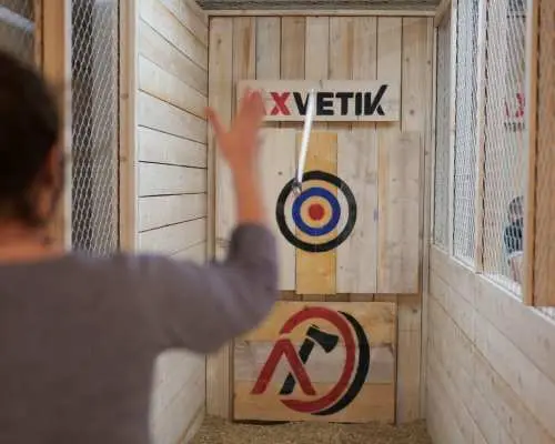Axe throwing in Geneva