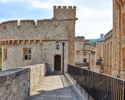 Windsor Castle and optional Tower of London tour with entry tickets
