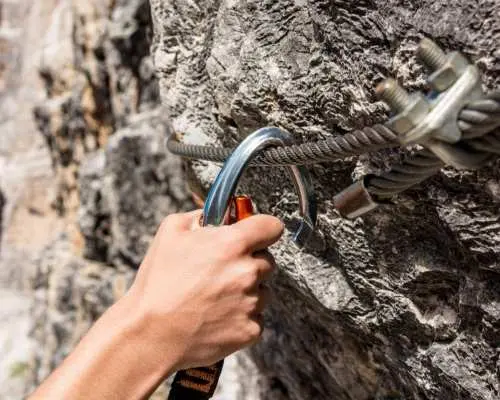 Climbing and via ferrata with mountain guides in Gstaad and Rougemont