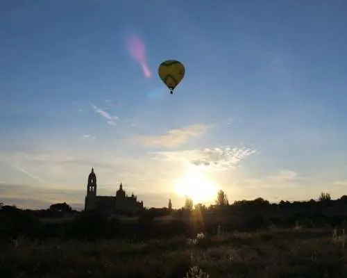 Segovia hot-air balloon flight with transfer from Madrid