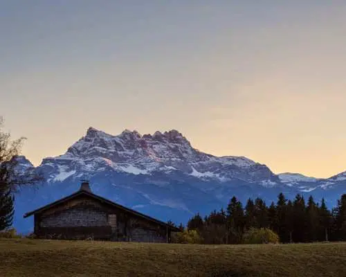 From Geneva or Geneva Airport: transfer to popular places around Lake Geneva