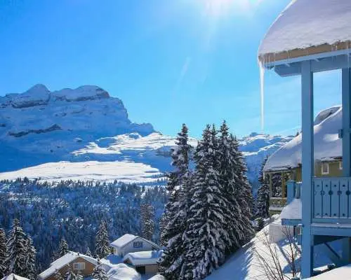 From Geneva or Geneva Airport: transfer to popular places in the French Alps