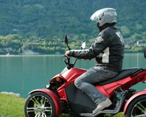 Lake Brienz electric quad taster tour from Interlaken
