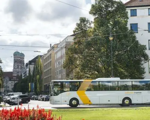 Lufthansa airport express bus to and from Munich city center