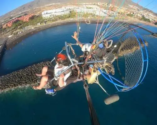 Acrobatic paratrike flight over Tenerife