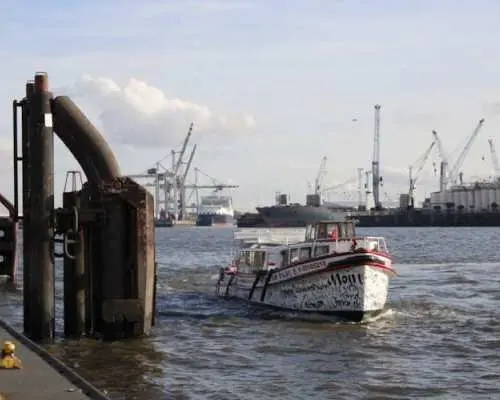 1-hour Guided Boat Tour of Hamburg Harbor