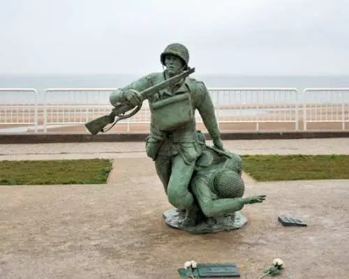 Guided tour to D-Day beaches from Paris with transport