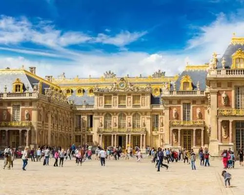 Go City | Paris Pass® Plus