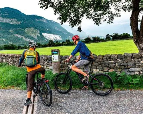 Self-guided bike or e-bike tour from Chur incl. lunch in three restaurants