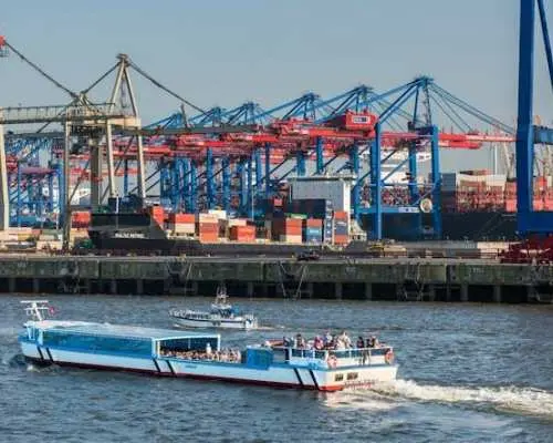 2-Hour Hamburg Port Cruise with Live Commentary