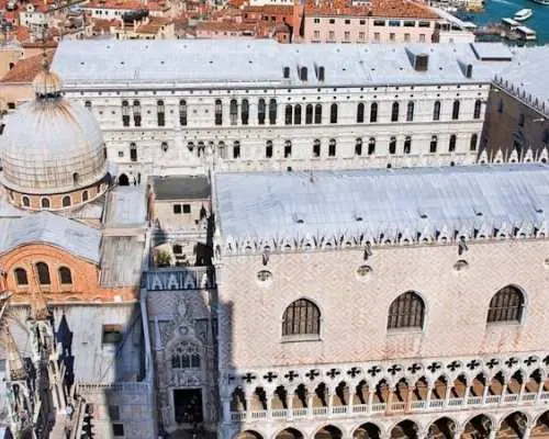 Essential walking tour of Venice