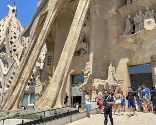 Sagrada Familia guided tour