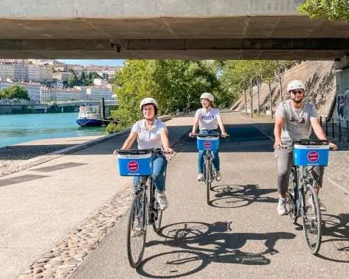 Guided Tour of Lyon's Parc de la Tête d'Or with a local guide