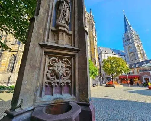 Trò chơi tìm kho báu ở khu phố cổ Aachen kèm sách nói tương tác