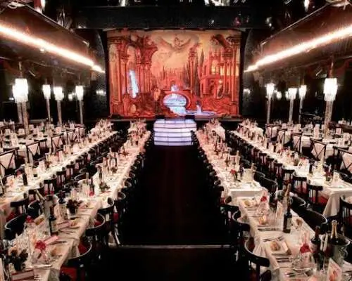 Paradis Latin show with optional dinner
