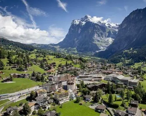 Tour trọn ngày khám phá Grindelwald và Núi First từ Zurich