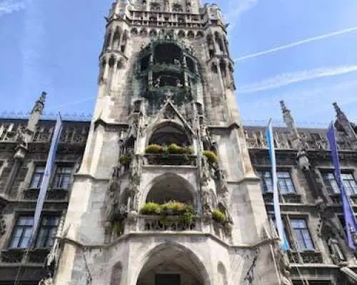 2-Hour Guided Tour of Munich's History and Traditions